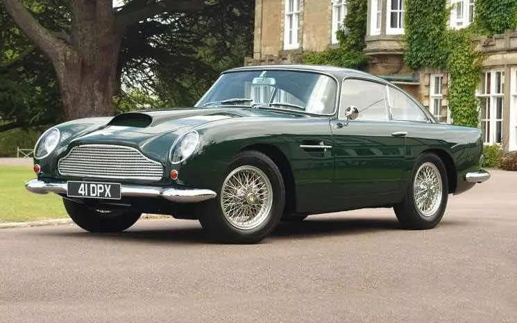 Aston Martin DB4